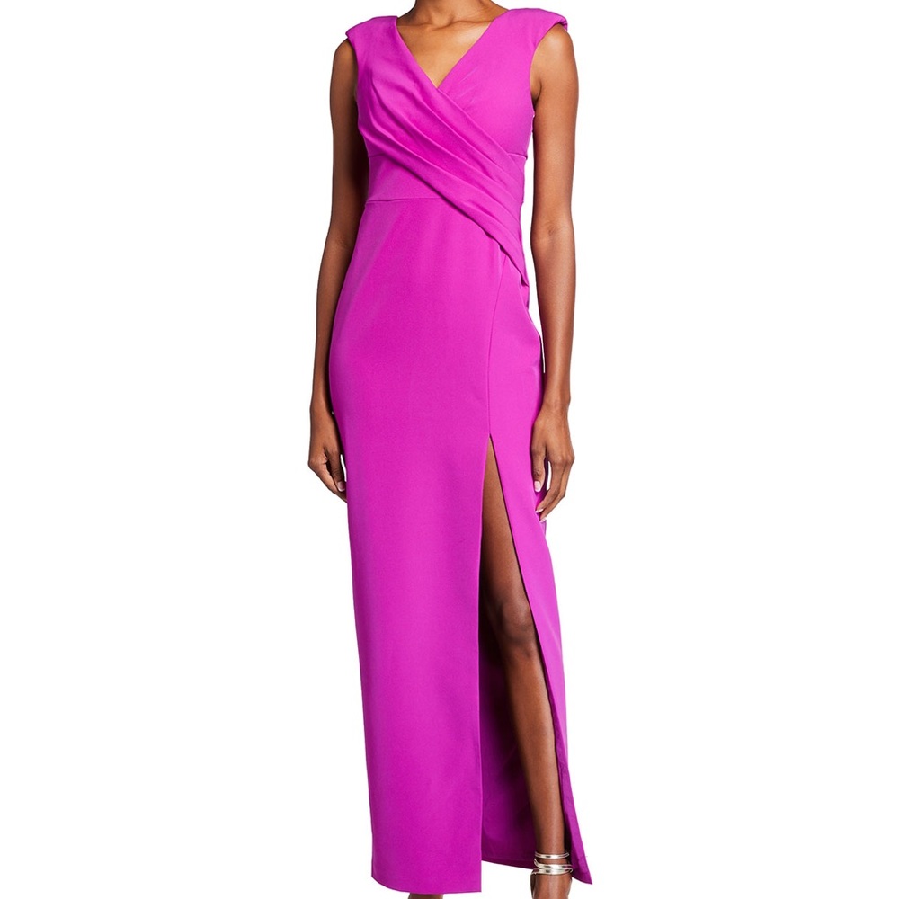 Aidan Mattox
Sleeveless Column Gown. LIKE NEW used only once no signs of wear.